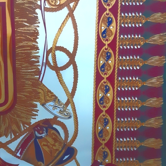 HAND-SEWN DESIGNER SILK SCARF - Picture 4 of 4